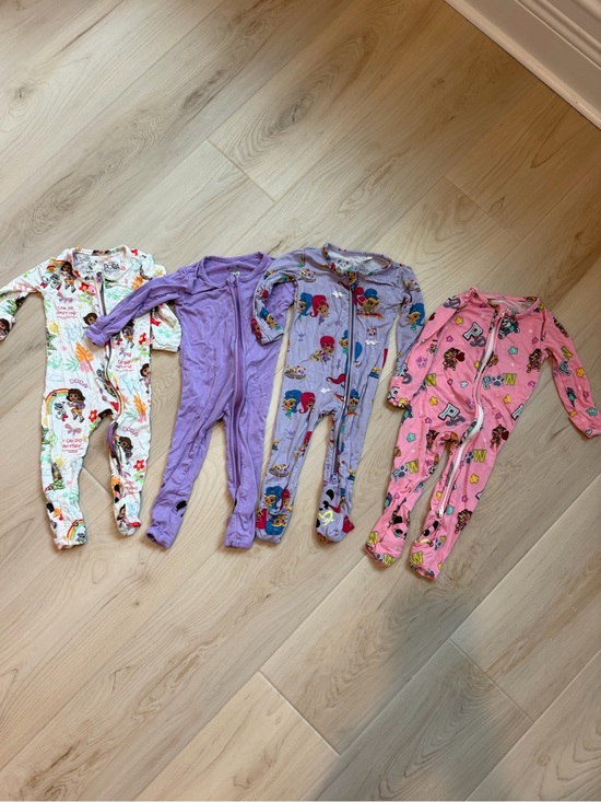 Bellabu Bear Other - Baby girl onesie BUNDLE of 4 - Bellabu Bear zip onesies, size 3-6 month